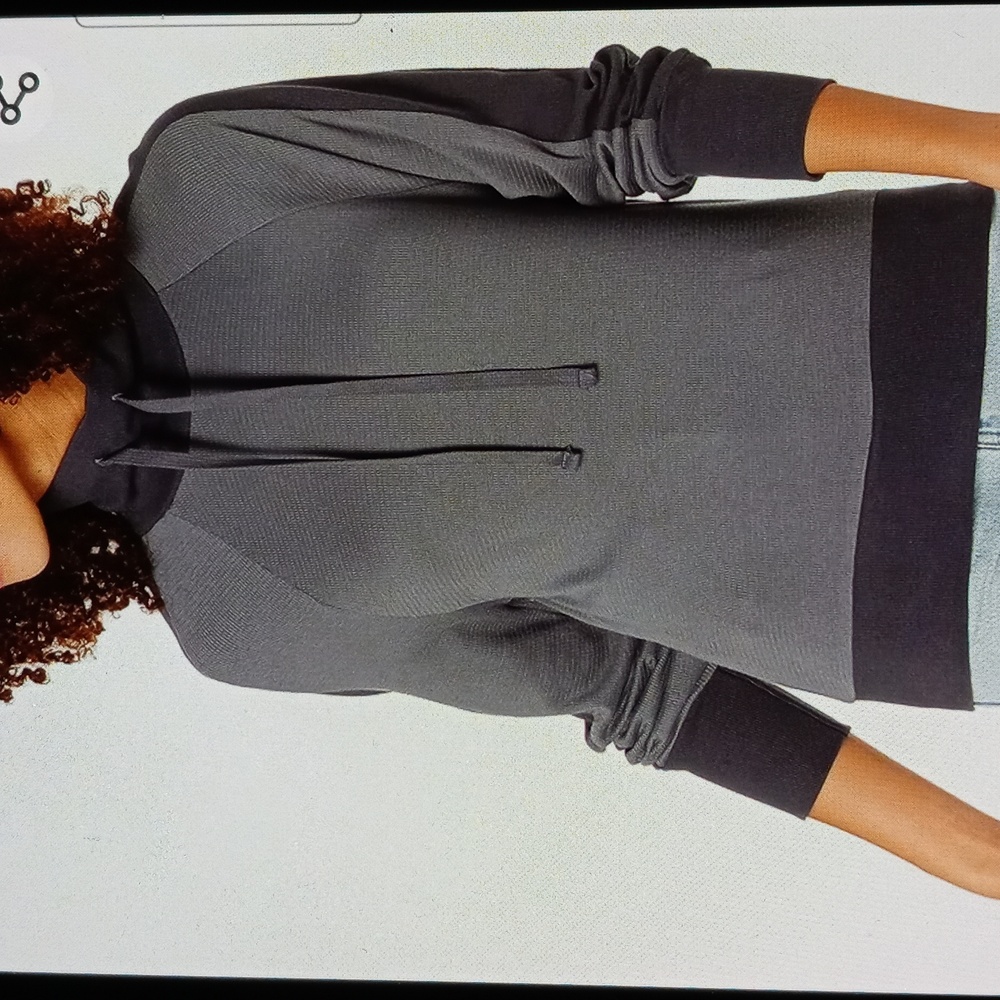 Monrow Funnel Neck Sweatshirt Size small